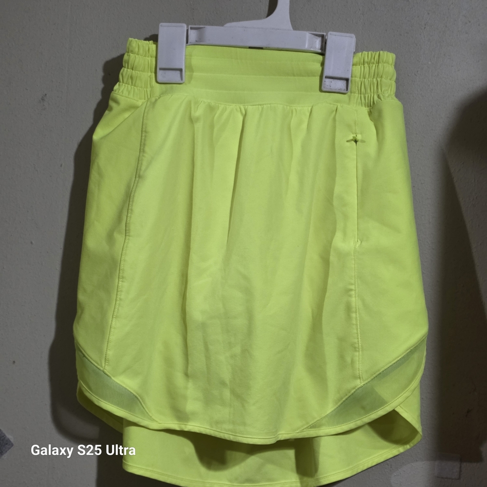 Womens Lululemon Neon Yellow Athlettic Tenis Skirt Used Size 2